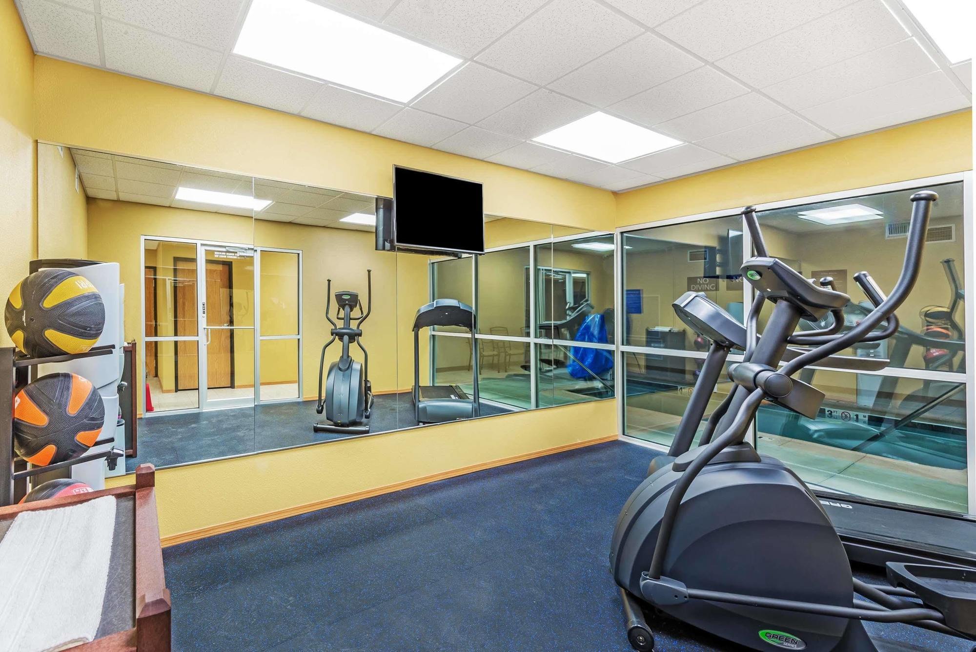 Days Inn & Suites By Wyndham El Dorado Luaran gambar